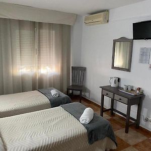 Habitación con 2 Camas Individuales